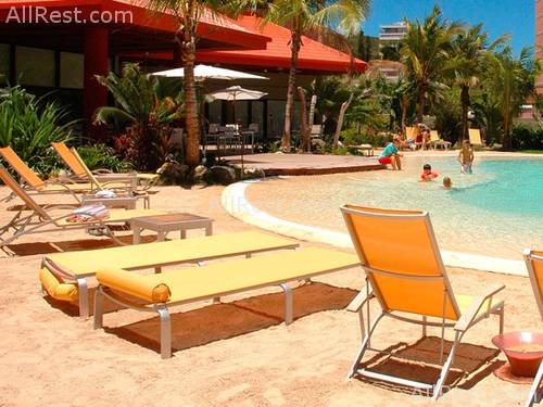 Ramada Plaza 67